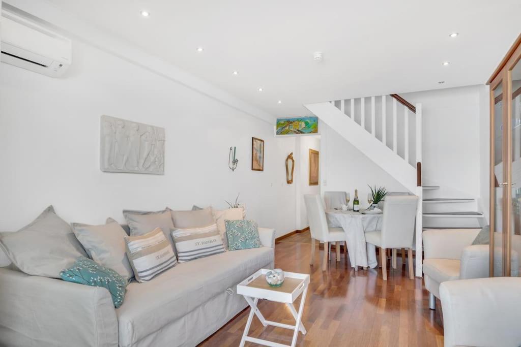 La Prom - A Two Bedroom With A Sea View Apartment