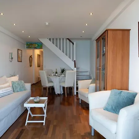 La Prom - A Two Bedroom Apartment With A Sea View Nice Exterior photo